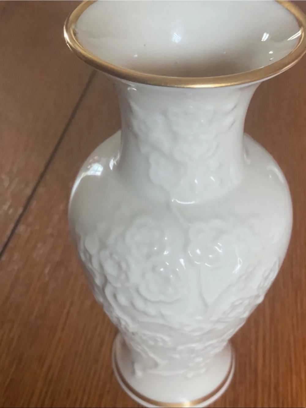 Vintage Lenox Ming Blossom Ivory Porcelain Vase with 24k Gold Trim
